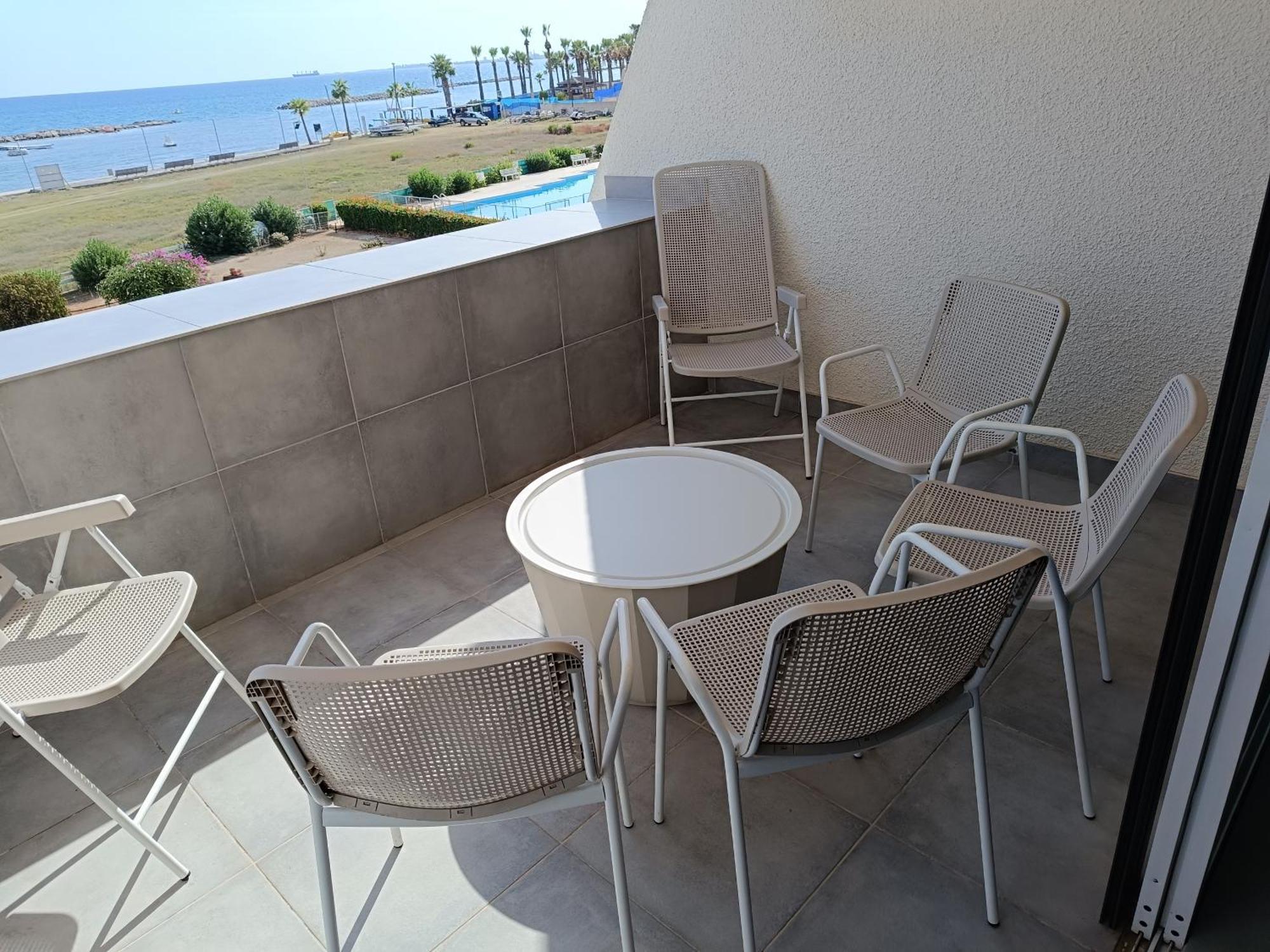 Julie'S Beach House 沃罗里尼 外观 照片